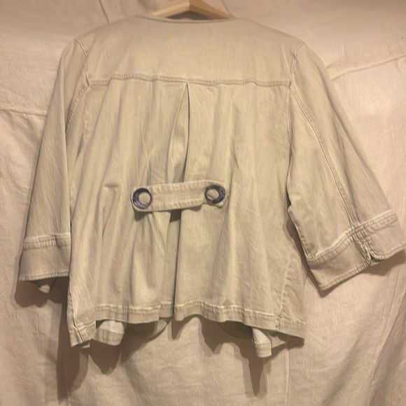 Jacket - Picture 2 of 2